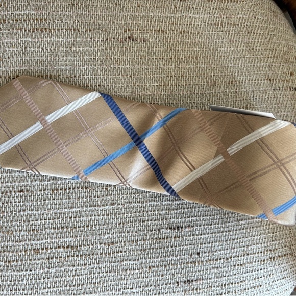 Saddlebred Other - Classic Taupe & Blue Plaid Saddlebred Tie NWT!